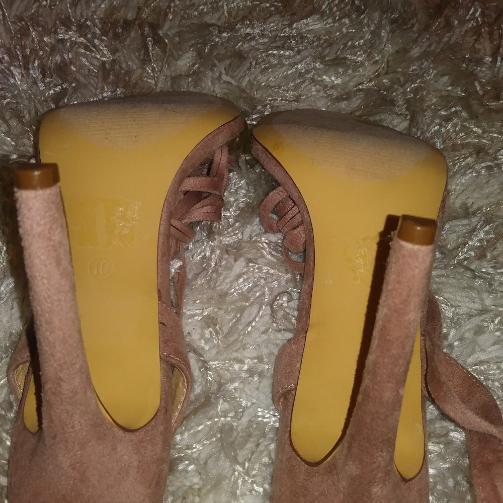 Shoes - Picture 3 of 5